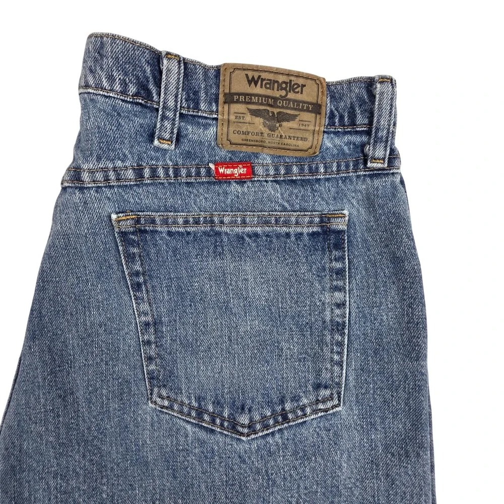 Wrangler Premium Quality Mens Jeans 38x32 Blue Denim Comfort Fit Workwear Rugged